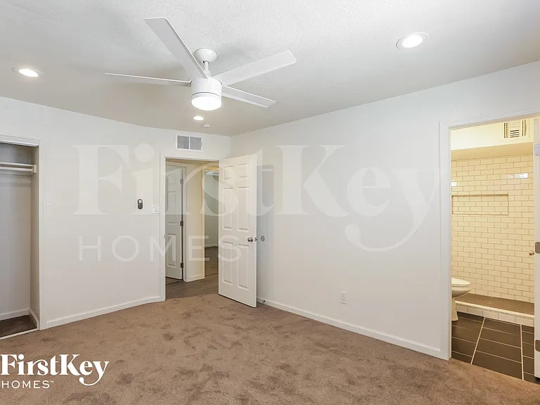 3124 W San Miguel Ave — Photo 7