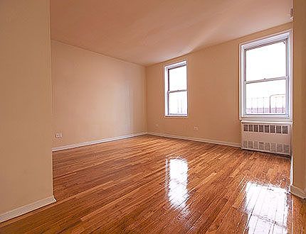 2nd image of 3620 Parsons Blvd APT 2G
