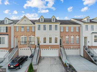 25304 Whippoorwill Ter, Chantilly, VA 20152