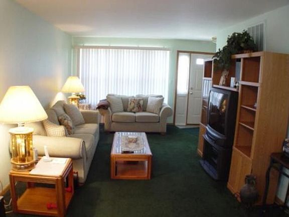 2nd image of 8515 Hill Top Ct