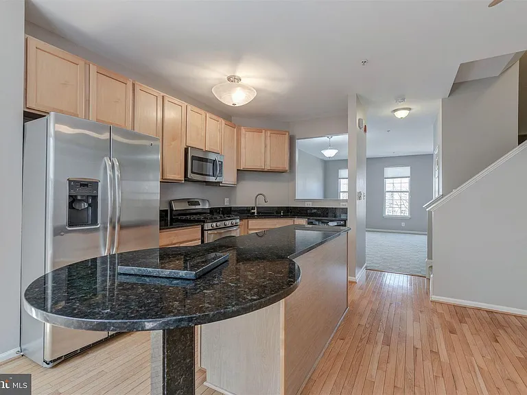 5140 Donovan Dr — Photo 8
