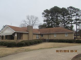 411 S Main St, Hamburg, AR 71646