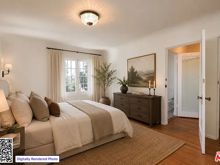 2030 Vine St — Photo 15