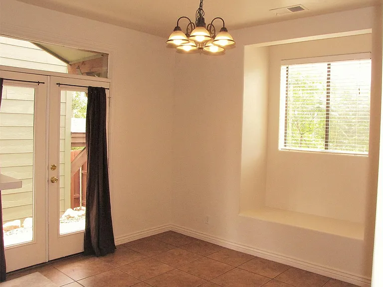 1299 E Makayla Way — Photo 6