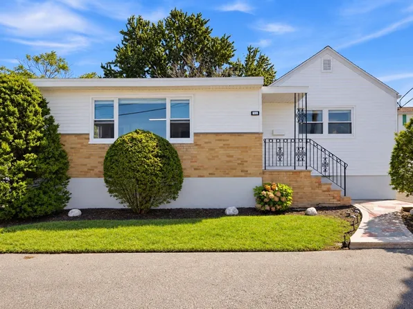 195 Mills Ave, Revere, MA 02151