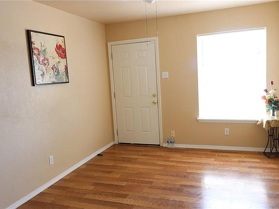 2nd image of 306 Parker Dr
