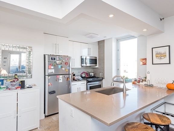 2nd image of 3161 37th St #3A