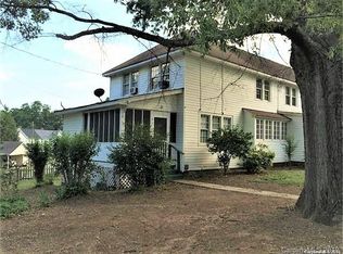 89 Spruce St, Badin, NC 28009