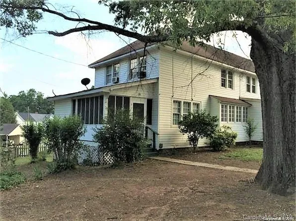 89 Spruce St, Badin, NC 28009