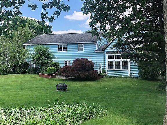 5th image of 23 Caywood Ln