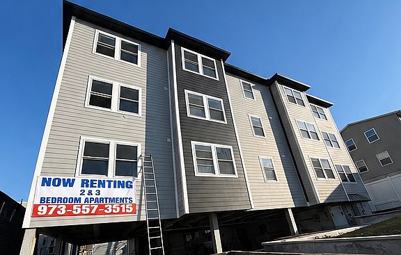 4th image of 17-19 Wickham St #401
