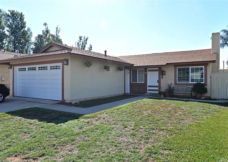 1st image of 3889 Teton Ct