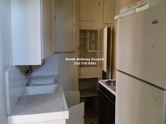 4th image of 665 S Cochran Ave APT 404