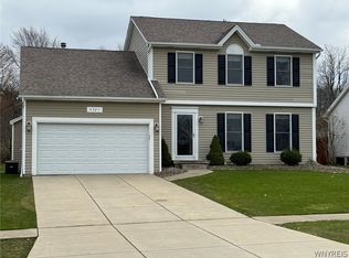 4327 Manor Ln, Hamburg, NY 14075