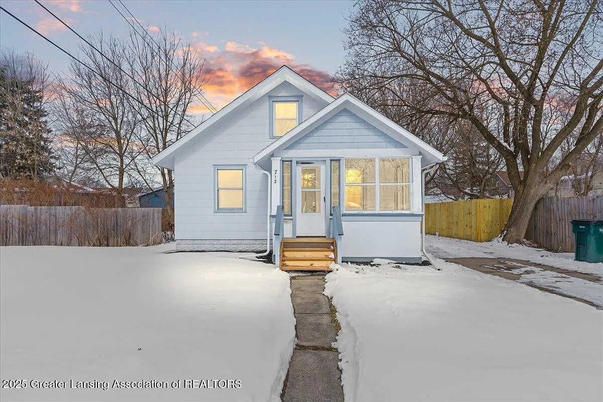 712 Cooper Ave photo 1