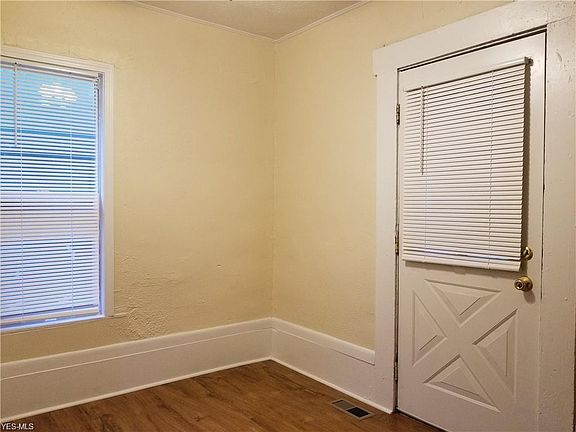 4th image of 335 Kreider Ave
