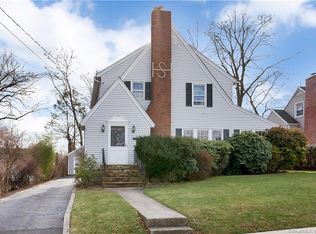 35 Prince Pl, Stamford, CT 06905