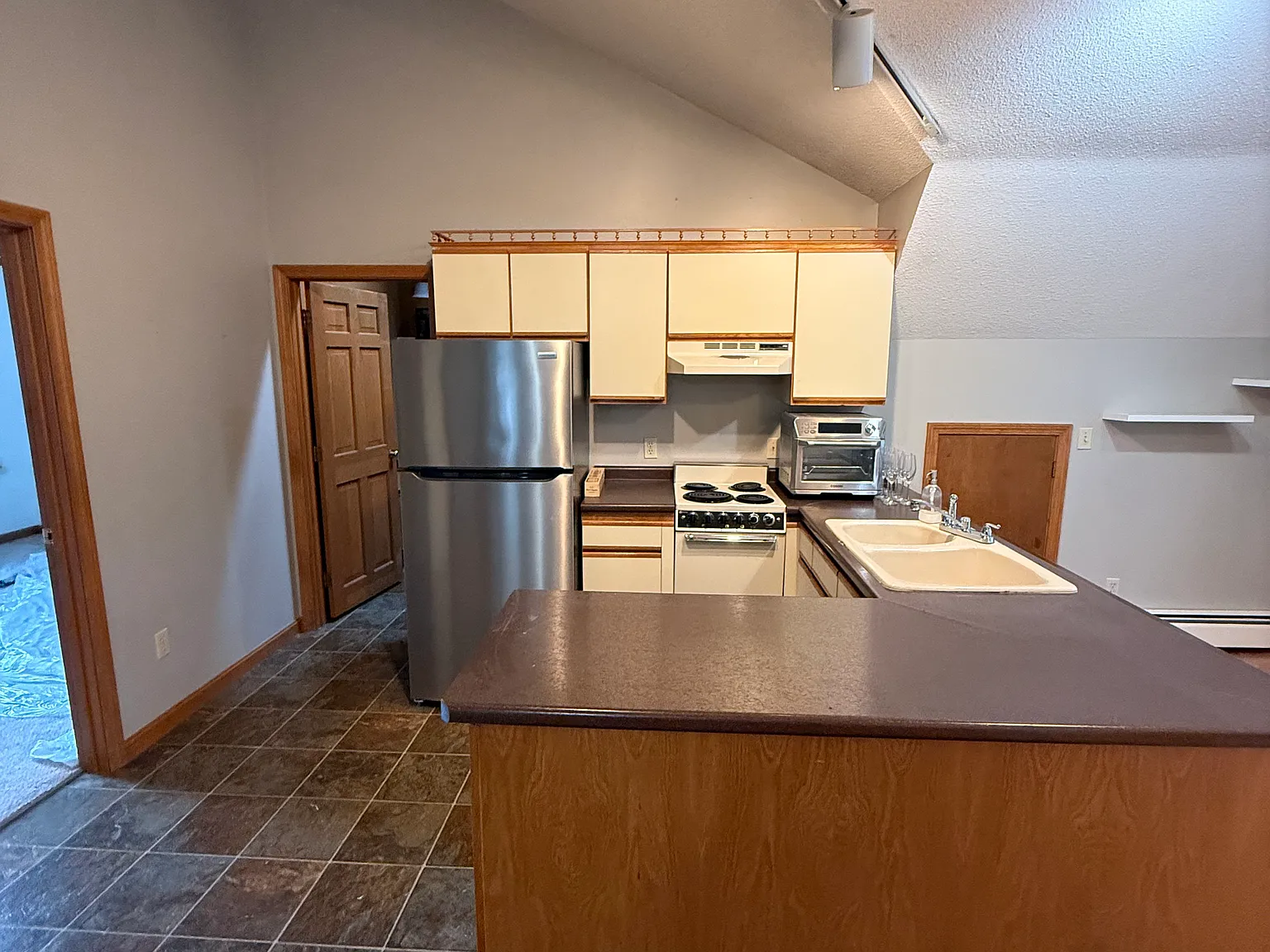 2 bed, 900 sqft, $2,500 — Photo 4