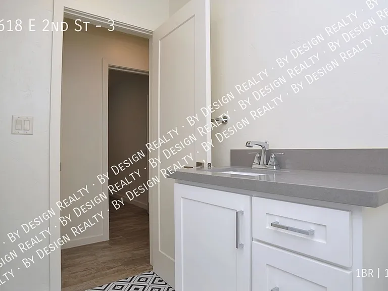 3618 E 2nd St — Photo 23