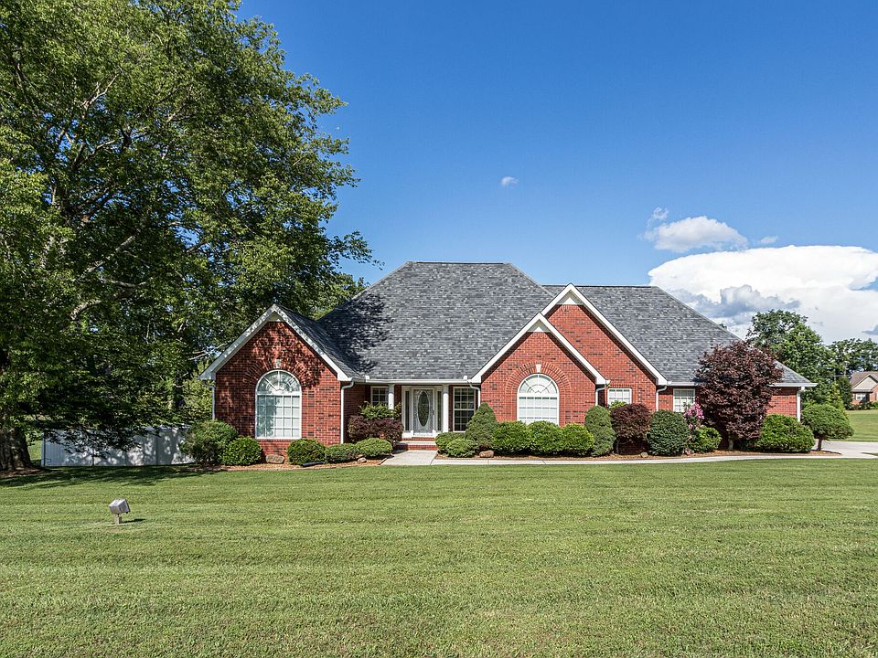 1st image of 132 Highland Cir