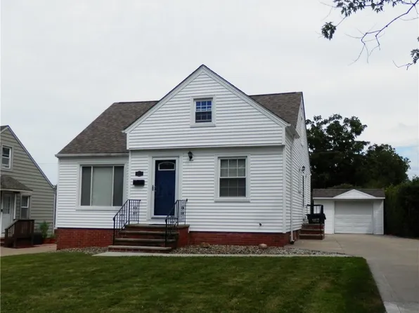 1277 Iroquois Ave, Mayfield Heights, OH 44124