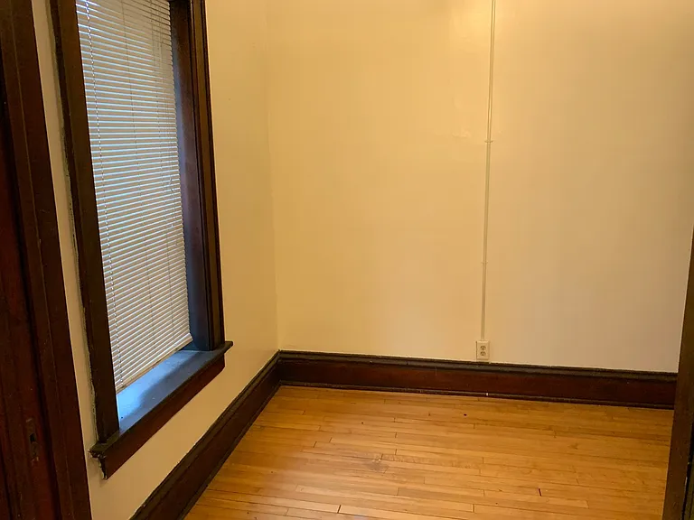 1838 N Oakland Ave — Photo 12
