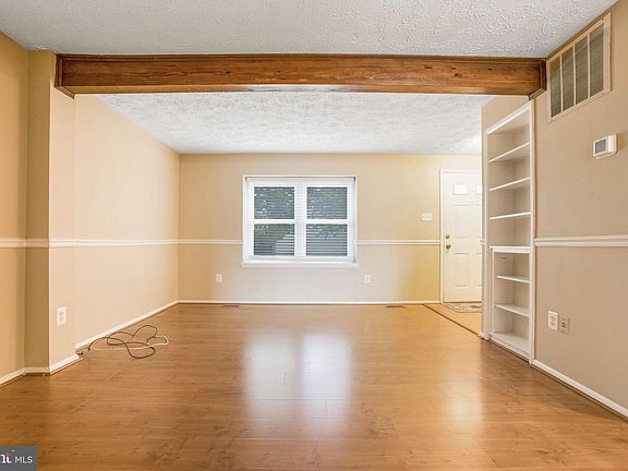 5th image of 5547 Hecate Ct
