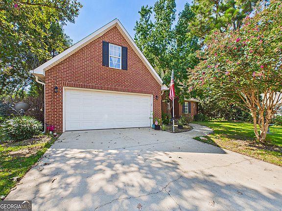 3rd image of 109 Quinelle Dr