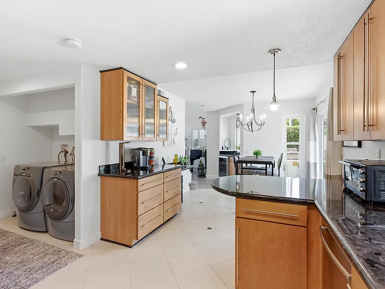 30072 Whitecap — Photo 26