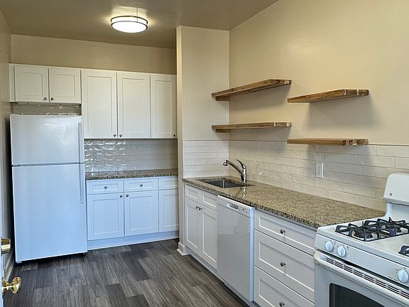 2nd image of 5502 S Everett Ave APT 3