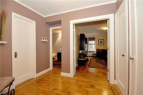 Sold by R New York | media 4