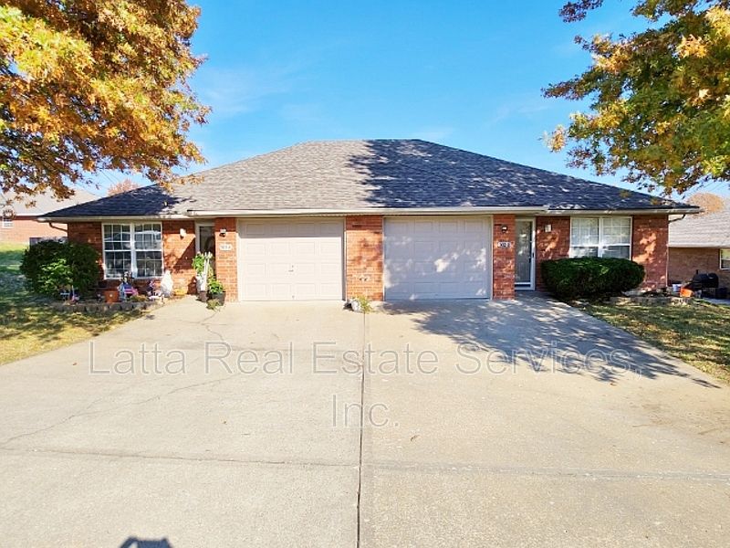 1st image of 302B NE 6th St #Oak
