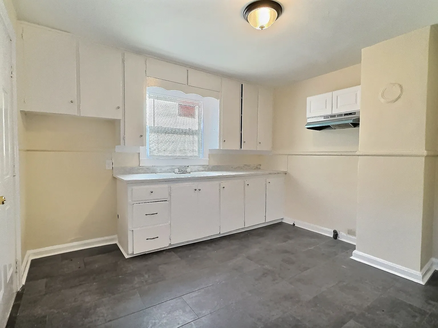 2 bed, 780 sqft, $1,150 — Photo 2