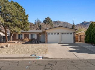 1212 Willys Knight Dr NE, Albuquerque, NM 87112