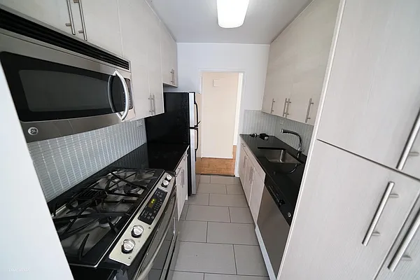 Rented by Corcoran | media 21