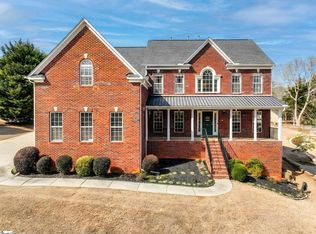 19 Neyland Dr, Fountain Inn, SC 29644