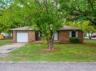 105 S Neathery Ave, Collinsville, TX 76233