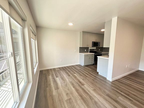 3rd image of 4135 Illinois St APT 3