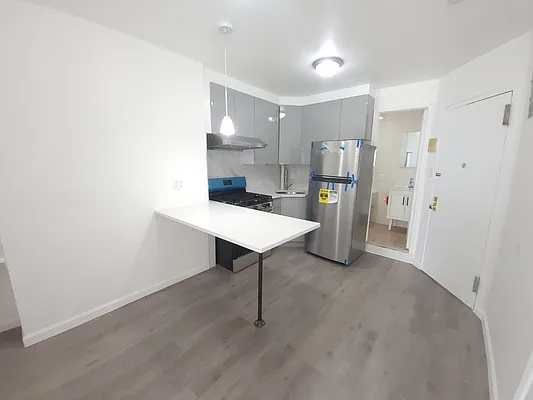 Rented by Downtown Mgt & Realty LLC | media 5