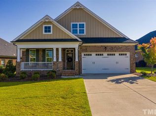 166 Moss Creek Pl, Fuquay Varina, NC 27526