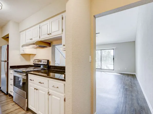 Lake Country Village Apartments