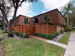 9147 SW 23rd St, Davie, FL 33324