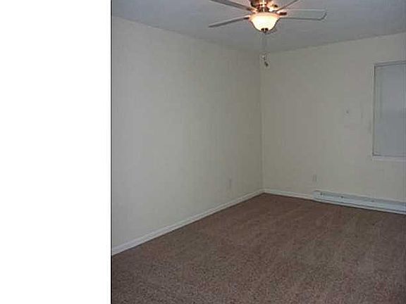 5th image of 2623 Waverly Way APT B