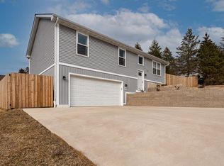 W1380 Birchwood, Pell Lake, WI 53157