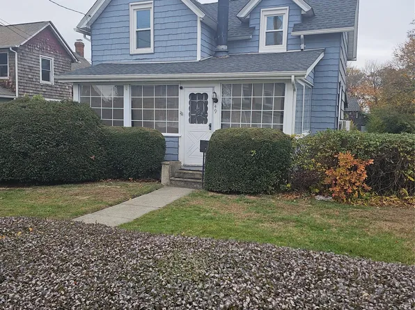 49 Arnold Avenue S, West Babylon, NY 11704