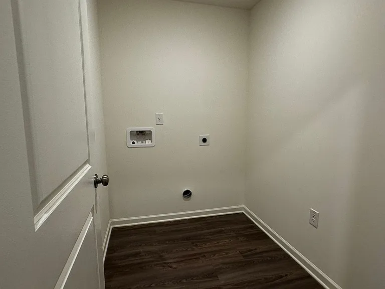 249 Isabella Way — Photo 15