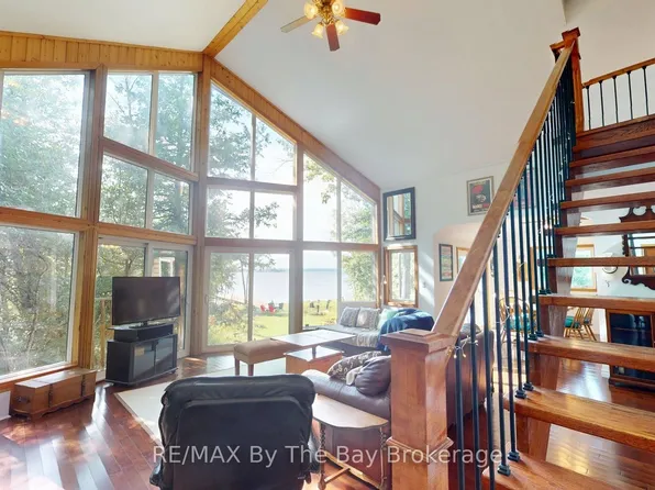 49 Methodist Is, Tay, ON L0K 2A0