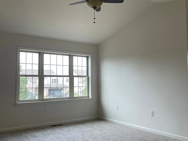 133 Nicole St — Photo 15
