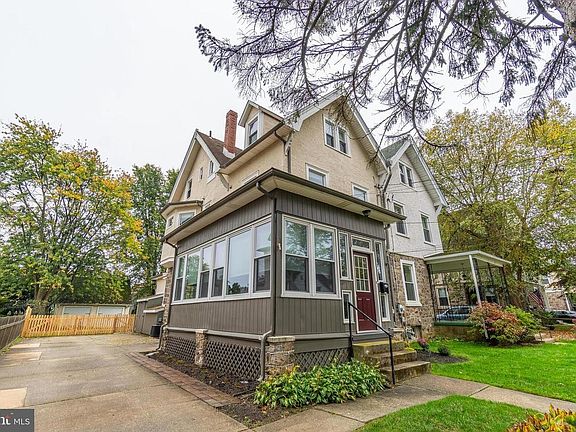 2nd image of 125 Grandview Rd