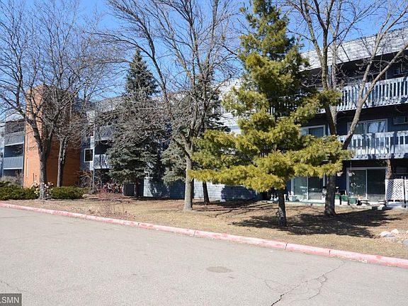 3rd image of 2930 Blaisdell Ave APT 320